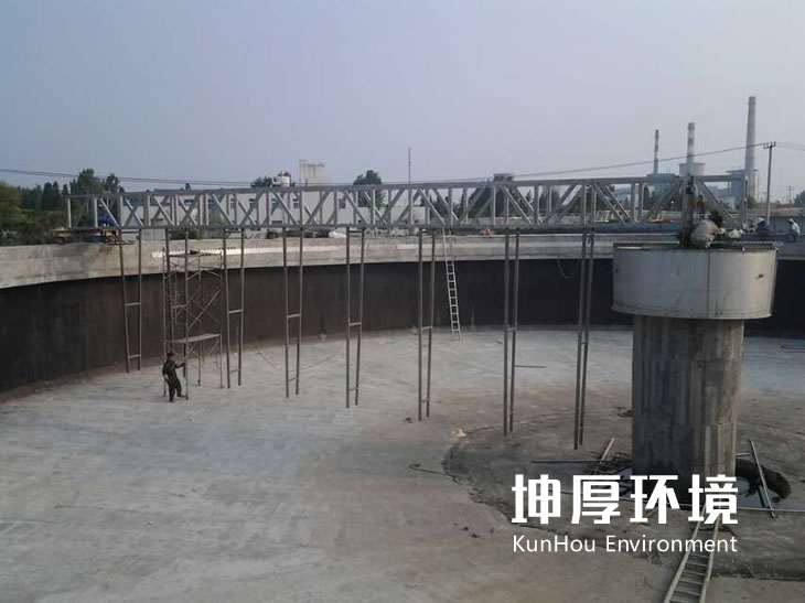 刮泥机安装现场